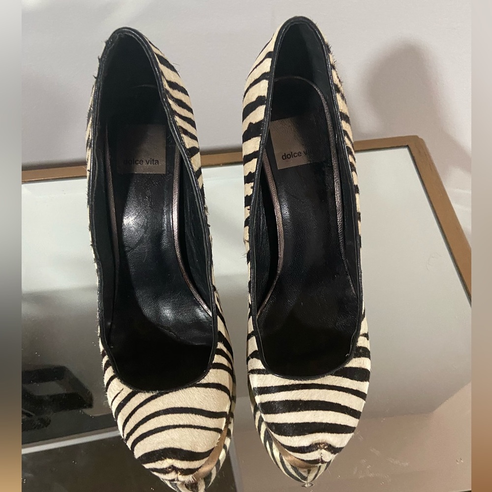 Dolce Vita Zebra Round-Toe Pump